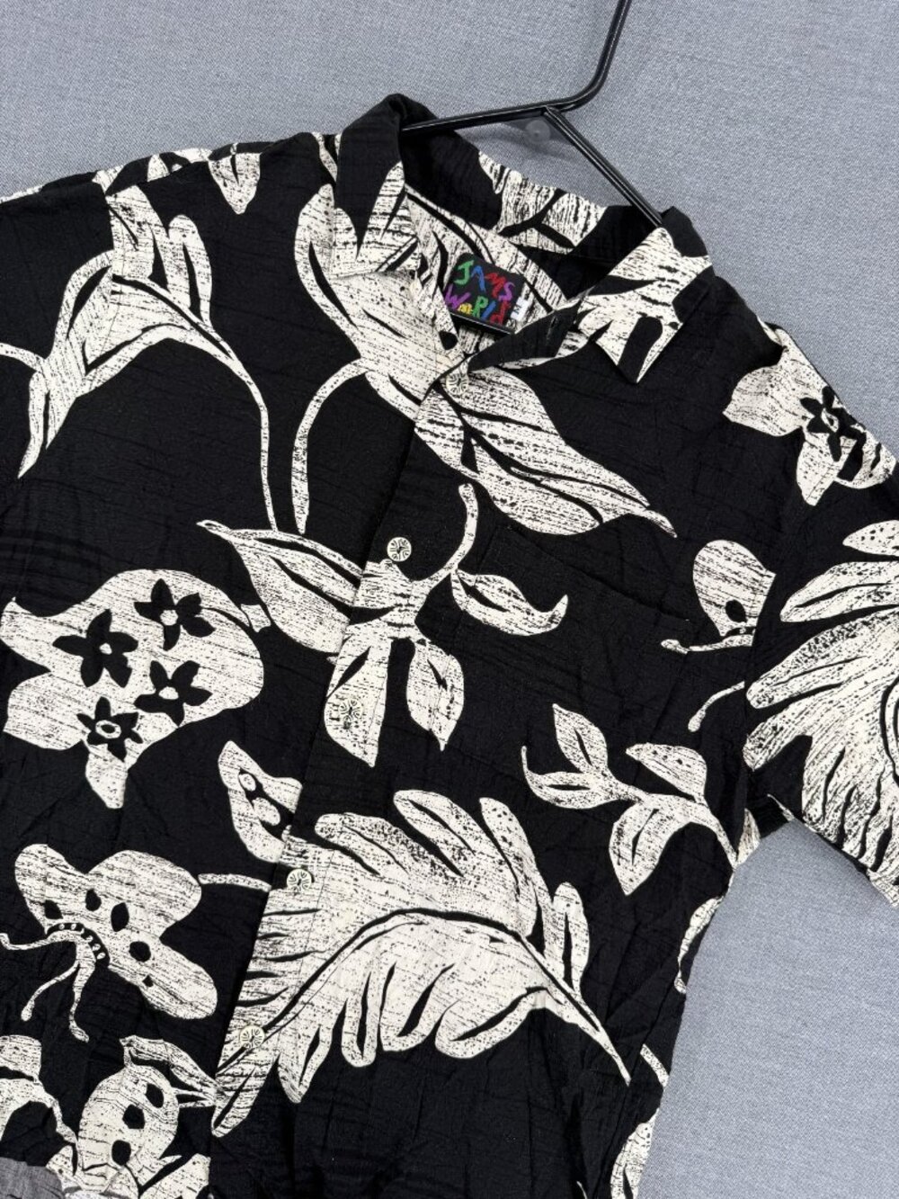 Jams World Shirt Mens M Black Floral Rayon Camp Tropical Aloha Hawaii USA